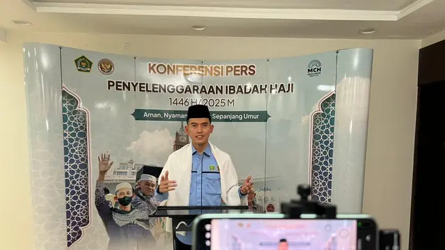 Prof Niam Imbau Jamaah Patuhi Jadwal Lempar Jumrah di Mina