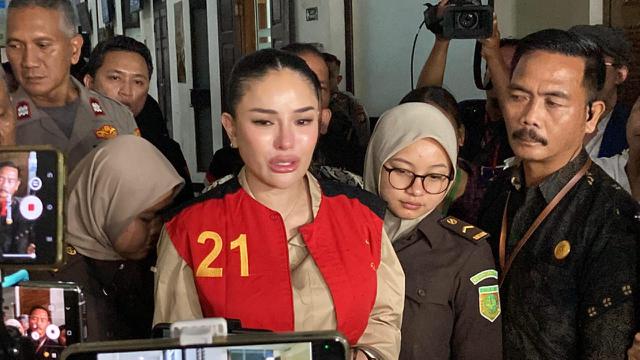 Nikita Mirzani Divonis 4 Tahun Penjara Atas Kasus Pemerasan