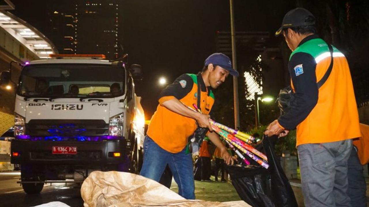Ribuan Petugas Kebersihan Disiagakan Antisipasi Sampah Warga